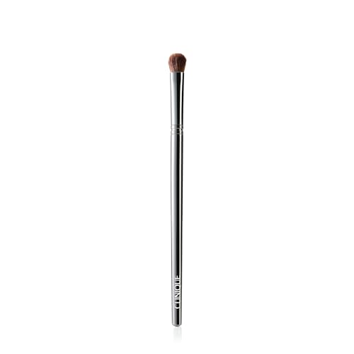 Clinique Eye Shadow Blending Brush for Lid + Brow Bone | Buildable Coverage