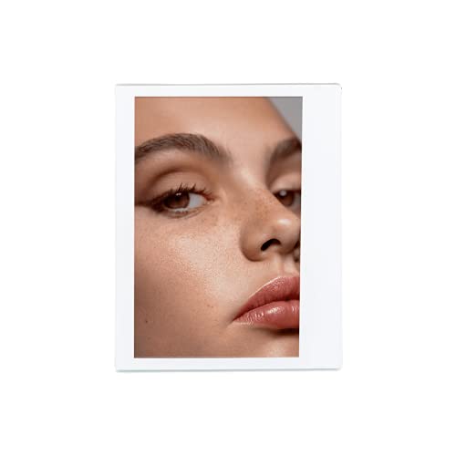 Luxurious Cream Lipstick by Victoria Beckham Beauty