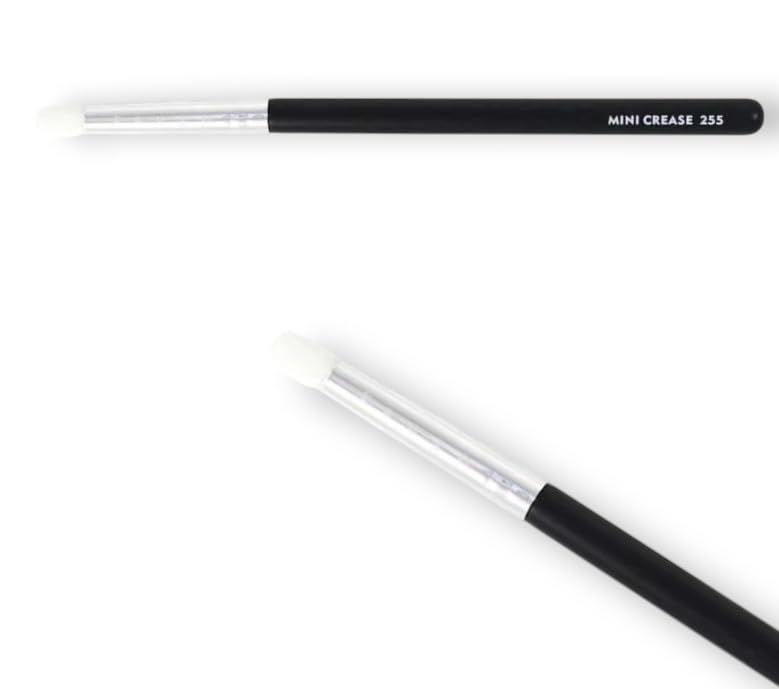 F.A.R.A.H Mini Crease Brush - Precision Eye Brush for Blending Powders & Creams - Soft Vegan Bristles - Brass Ferrule & Wooden Handle