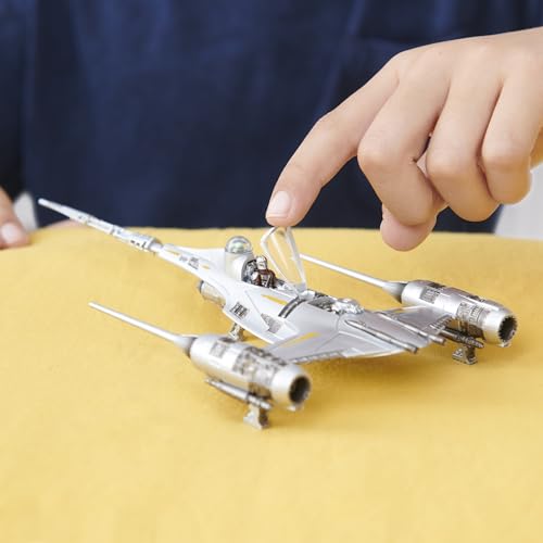 Star Wars Micro Galaxy Squadron The Mandalorian's N-1 Starfighter - 5-Inch Starfighter Class Vehicle with 1-Inch Micro Figure Accessory