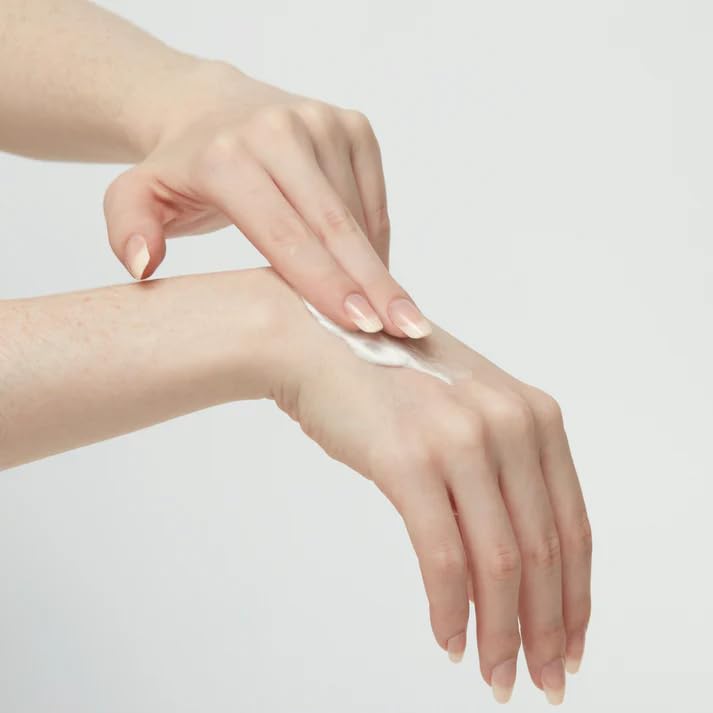 Mario Badescu Special Hand Cream with Vitamin E for Men and Women, Non-Greasy, Light and Fast-Absorbing Hand Cream for Dry Cracked Hands, Ideal