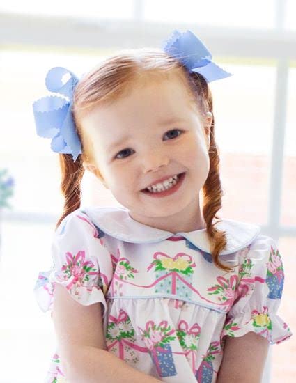 Wee Ones Girls' Classic Grosgrain Hair Bow with Scalloped Edges and Plain Wrap Center on a WeeStay Hair Clip, Medium, Light Pink