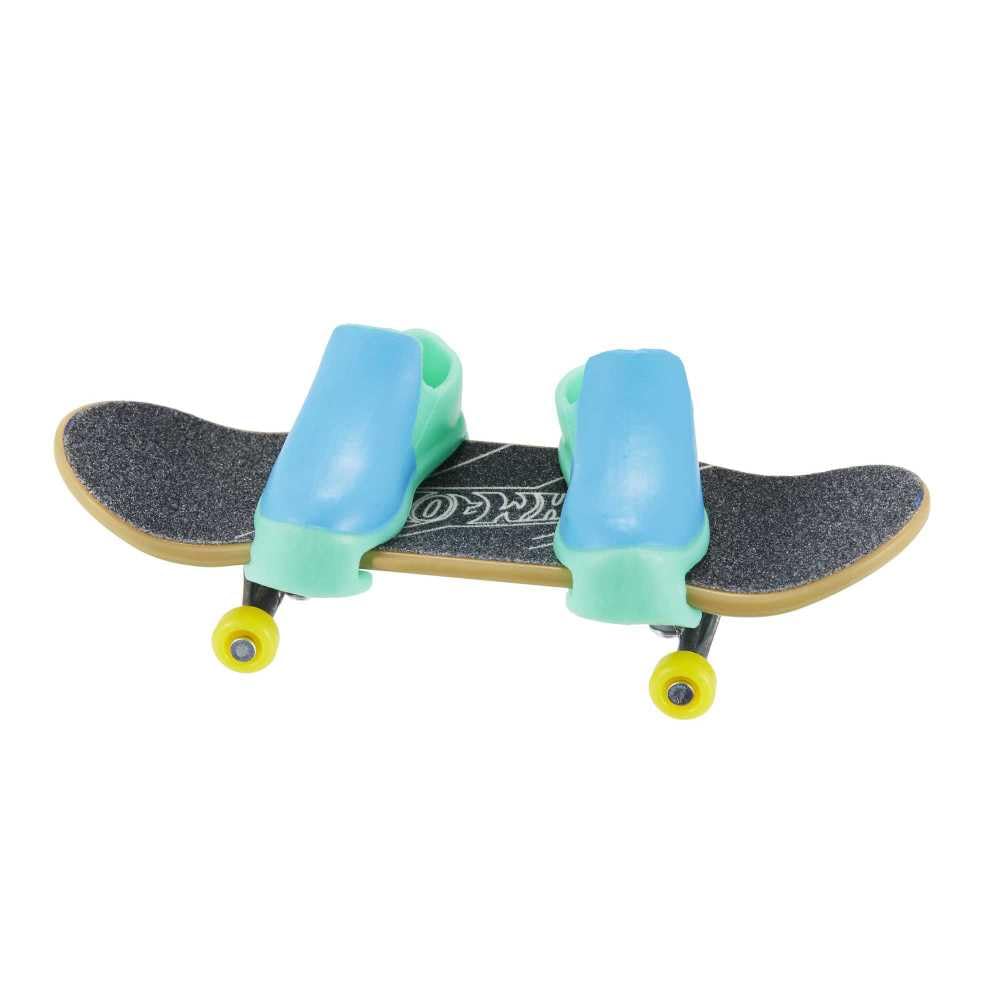 Hot Wheels Mattel Mini Skateboard with Shoes Assorted Models Multicolor (HGT54)