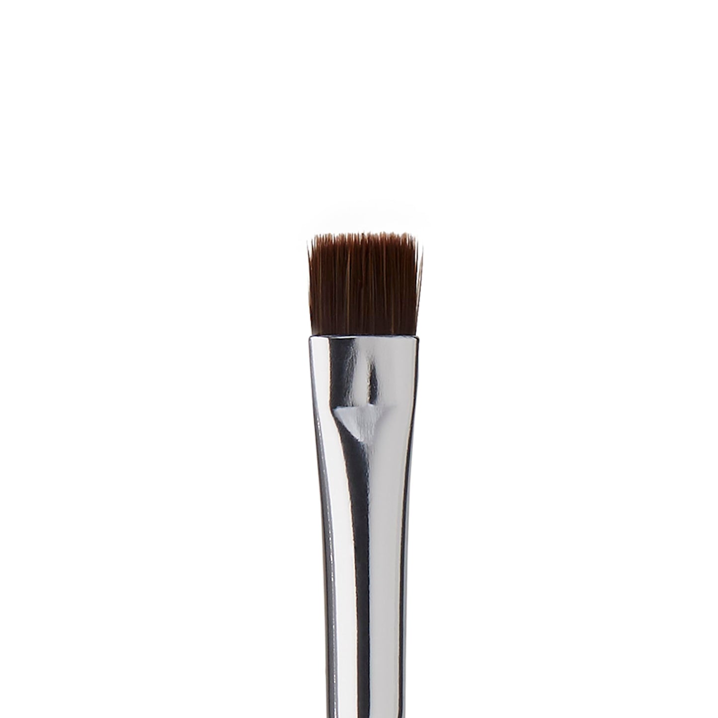 e.l.f. Eyeliner Brush, Makeup Brush For Ultra-Thin & Smooth Eyeliner Application, Perfectly Reaches The Inner & Outer Lash Line, Vegan & Cruelty-Free