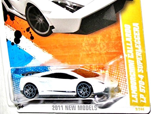 Hot Wheels LAMBOURGHINI Gallardo LP 570-4 SUPERLEGGERA in White 2012 New Models 1:64 Scale Collectible Die Cast Car #009
