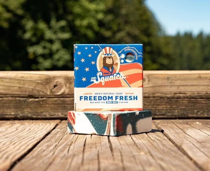 Dr. Squatch All Natural Bar Soap for Men with Zero Grit, Freedom Fresh