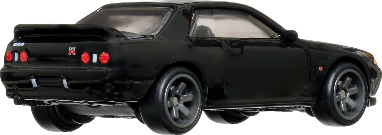 Hot Wheels Cars, Premium Fast & Furious 1:64 Scale Die-Cast Nissan Skyline GT-R for Collectors Inspired by Fast Movie Franchise