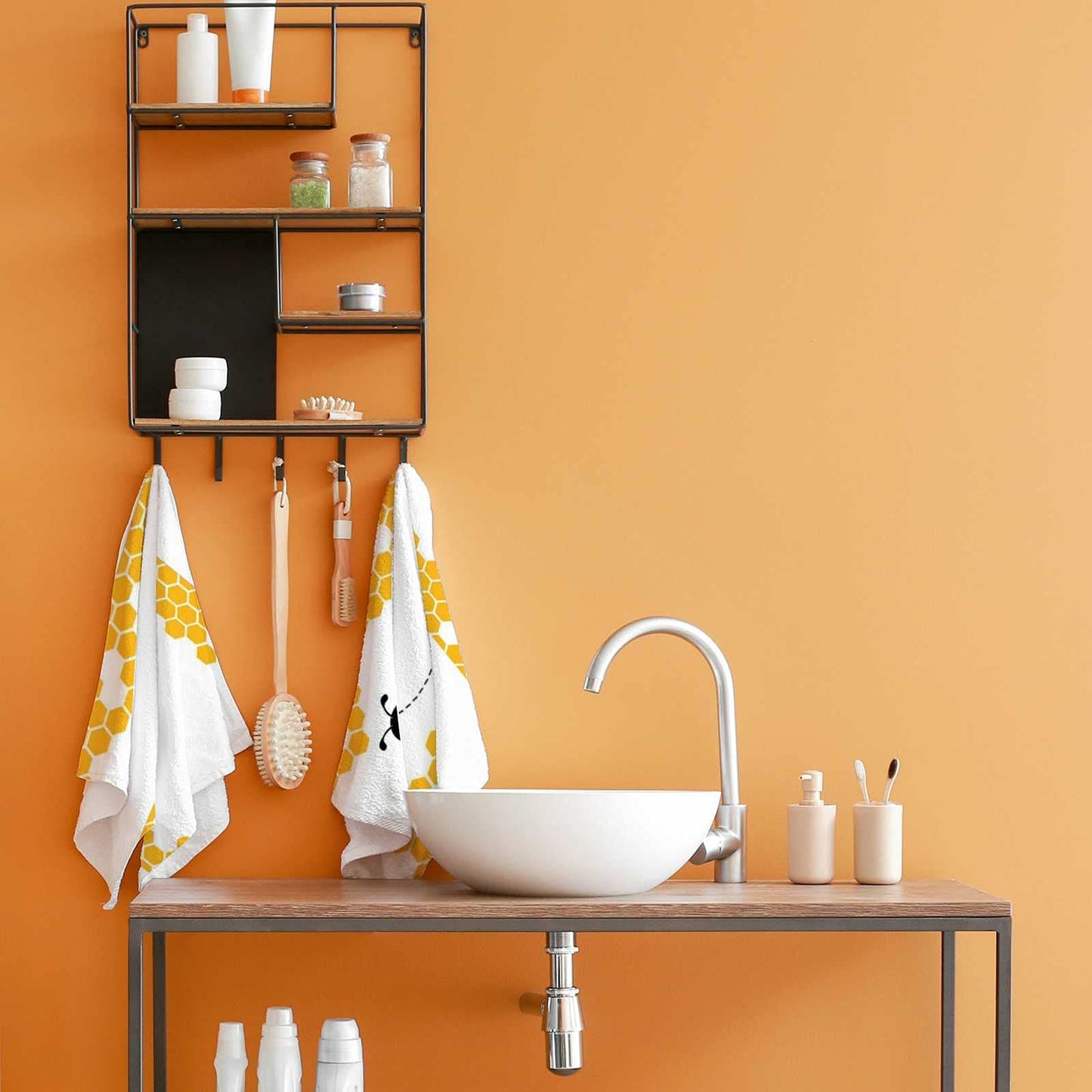 Hapuxt Hand Towels Face Towels Set of 2 Honey Bumble Bee Hive Cute Cartoon Soft Comfortable Polyester Microfiber Fast Water Absorbent Towels…