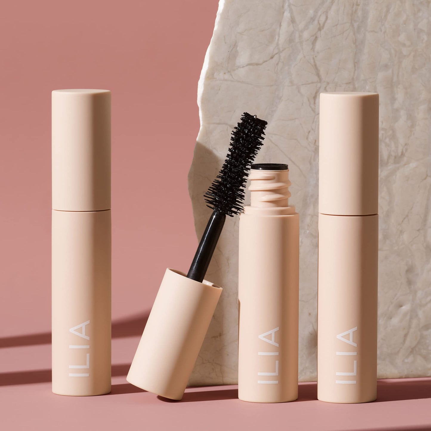 ILIA - Fullest Volumizing Mascara | Weightless, Buildable, Smudge + Flake-Free, Sensitive Eyes Safe | Full, Thick, Healthier Lashes | Non-Toxic