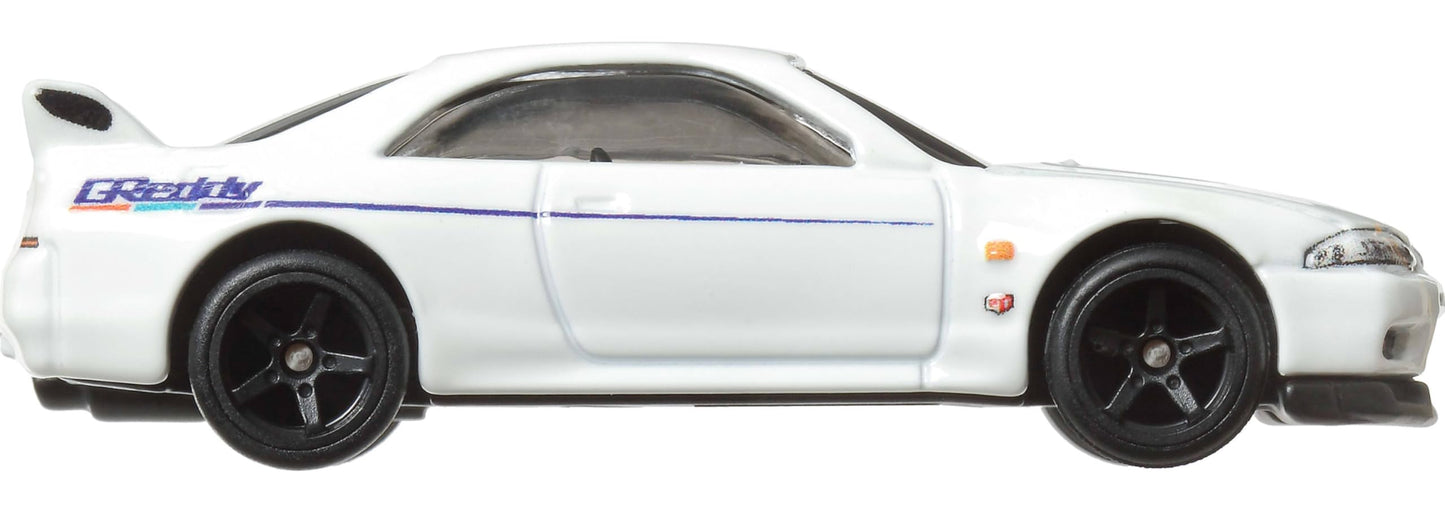 Hot Wheels Premium Car Culture Collectible Toy Car, 1:64 Scale Die-Cast Nissan Skyline R-33, Modern Classics Vehicle with Real Riders Tires