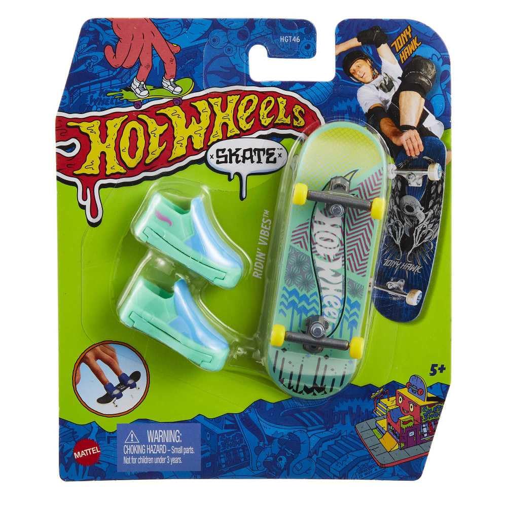 Hot Wheels Mattel Mini Skateboard with Shoes Assorted Models Multicolor (HGT54)