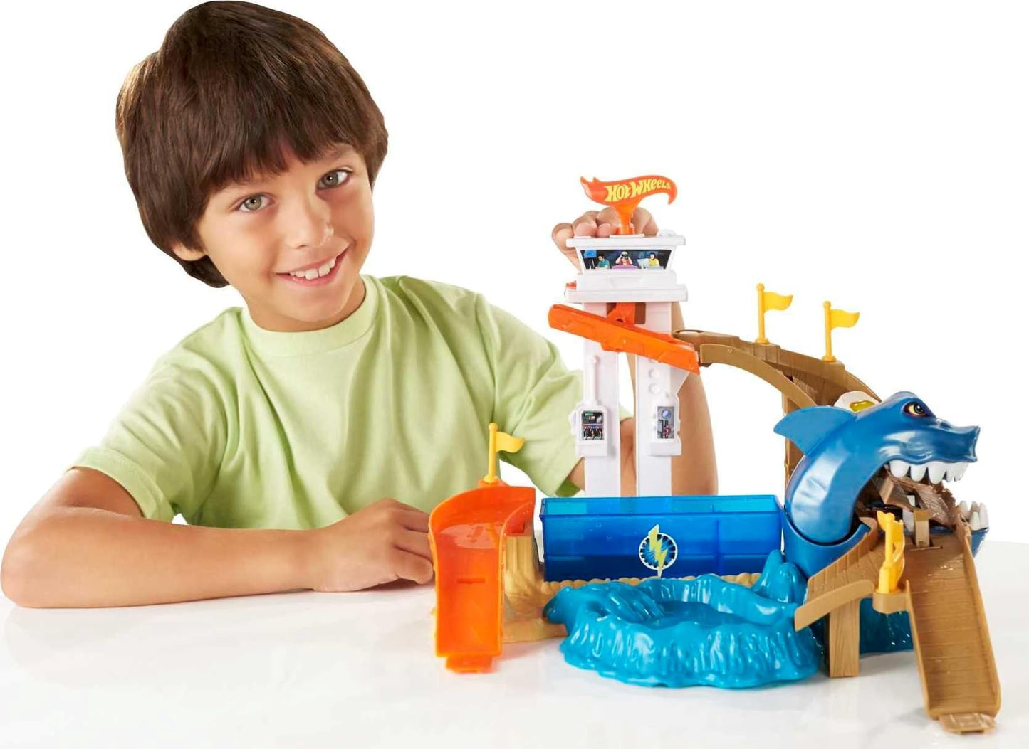 Hot Wheels Toy Car Track Set, Color Shifters Sharkport Showdown, 1:64 Scale Car with Repeat Color-Change Feature (Amazon Exclusive)