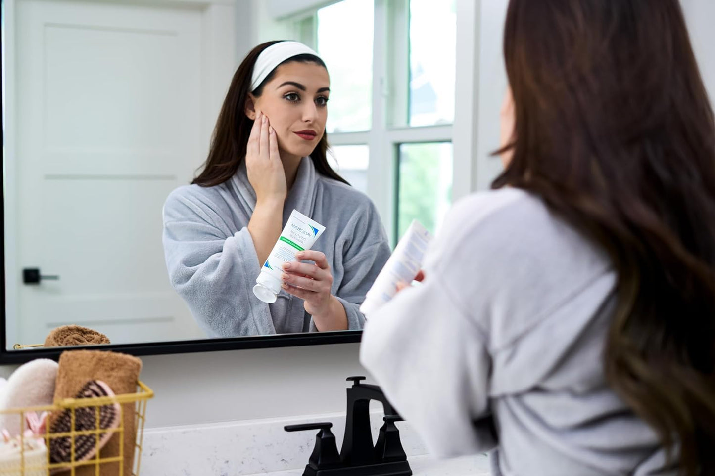 Vanicream Daily Facial Moisturizer With Ceramides and Hyaluronic Acid - Formulated Without Common Irritants for Those with Sensitive Skin, 3 fl oz