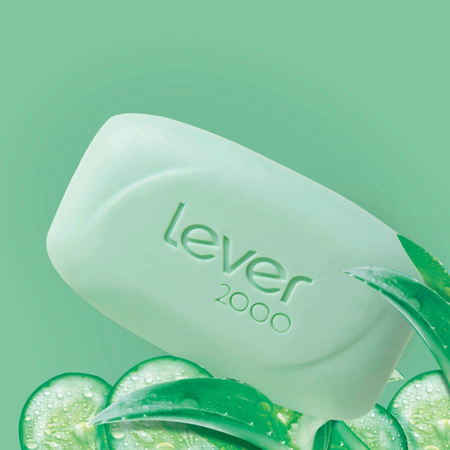 Lever 2000 Refreshing Body Soap and Facial Cleanser Aloe & Cucumber Effectively Washes Away Bacteria 4 oz 8 Bars