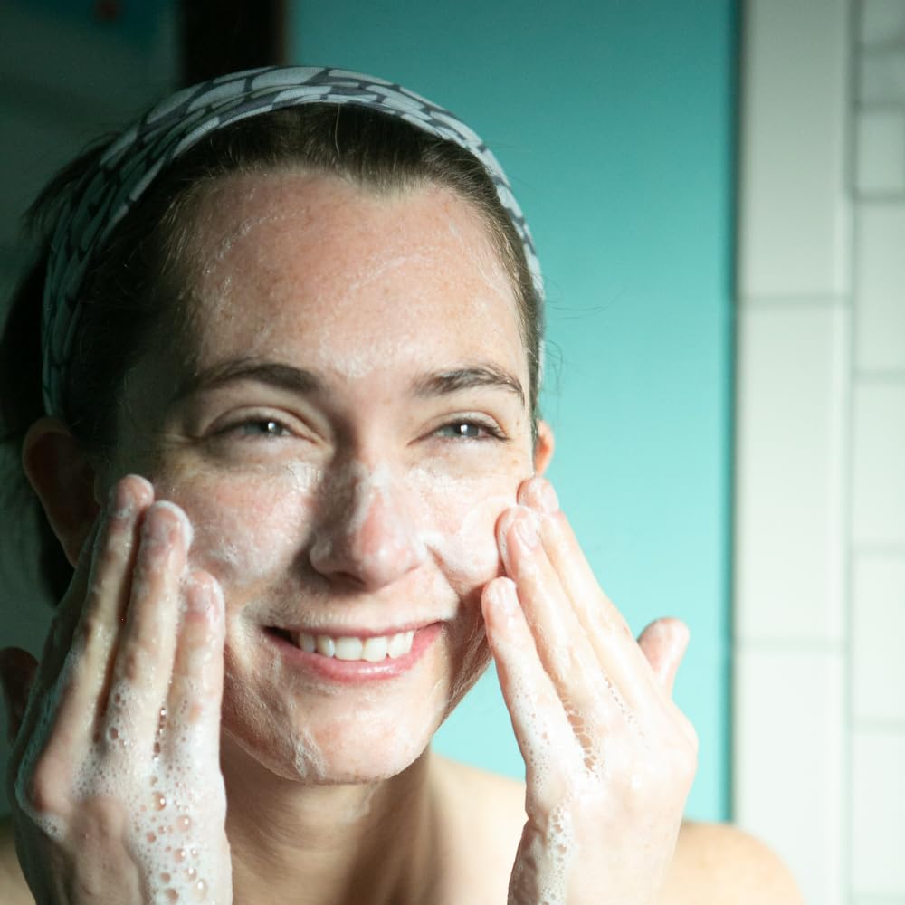 Glacial Mineral Soap Bar THIEVES BLEND Exfoliates Dead Skin Cells, Detoxifies Pores, Softens Skin 4oz