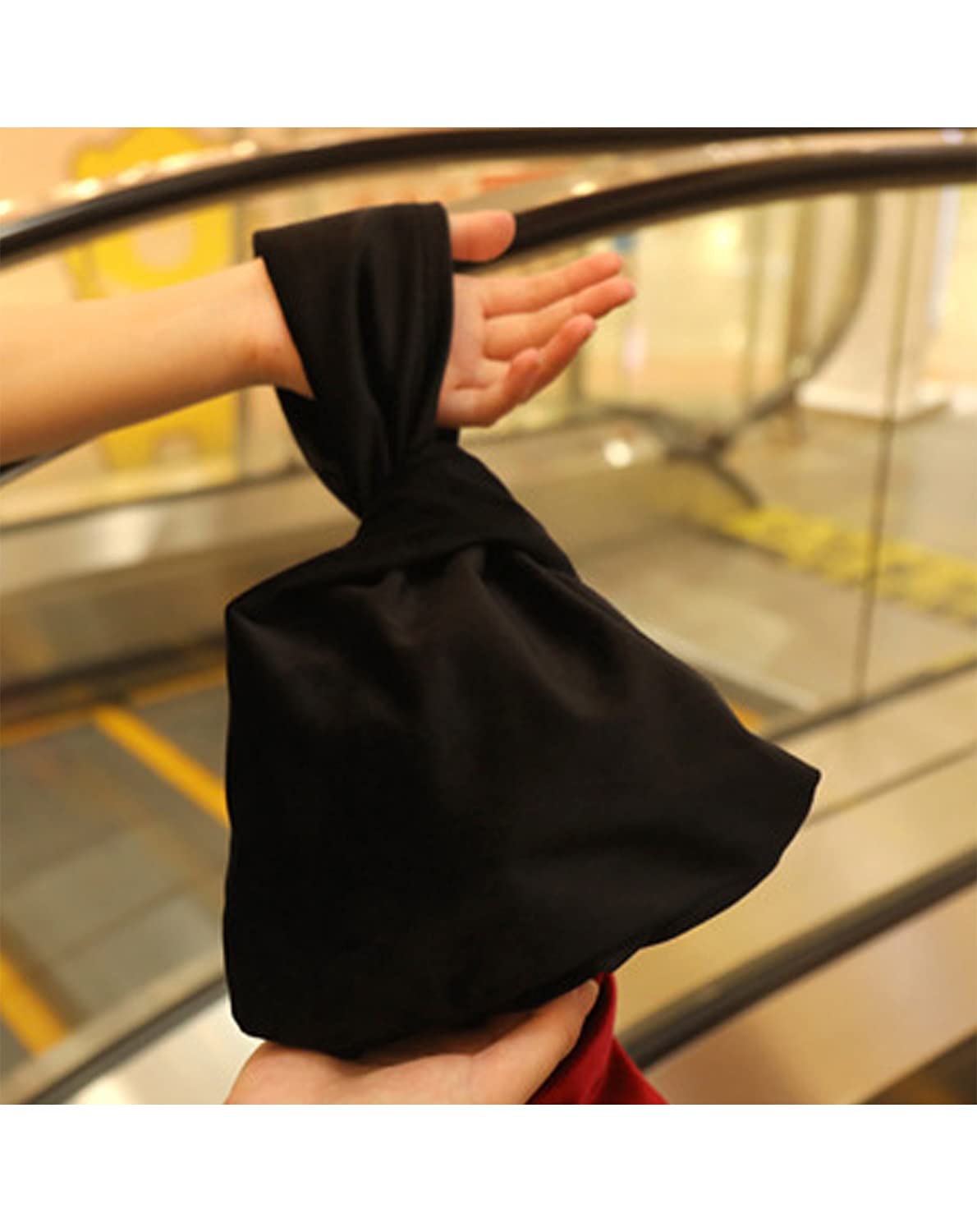 YuuTbiu Velvet Knot Wristlet Bag for Women - Elegant Evening Purse with Wrist Strap, Portable Wedding Party Going Out Bag for Night Out Events (Black)