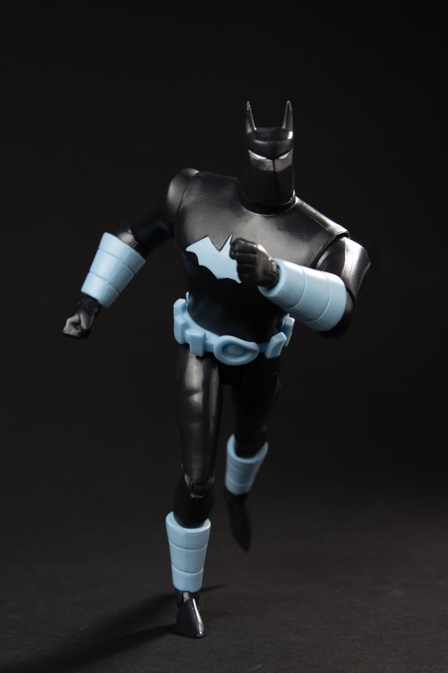 McFarlane Toys - The New Batman Adventures Batman (Anti-Fire Suit) 6in Scale Figure