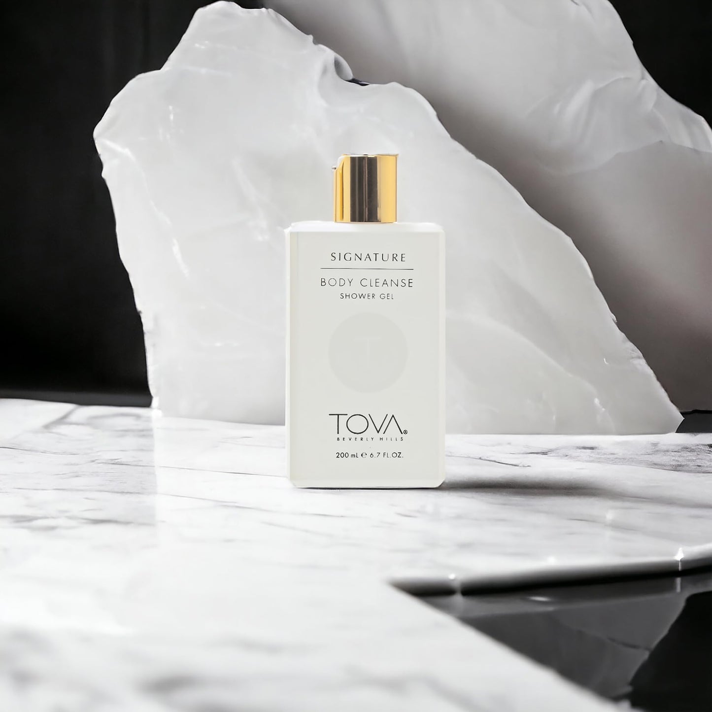 Tova Signature Shower Gel - Moisturizing Fresh & Floral Cleanser for Women - Cornflower and Sea Fennel - USA-Made and Cruelty-Free - 6.7 fl oz