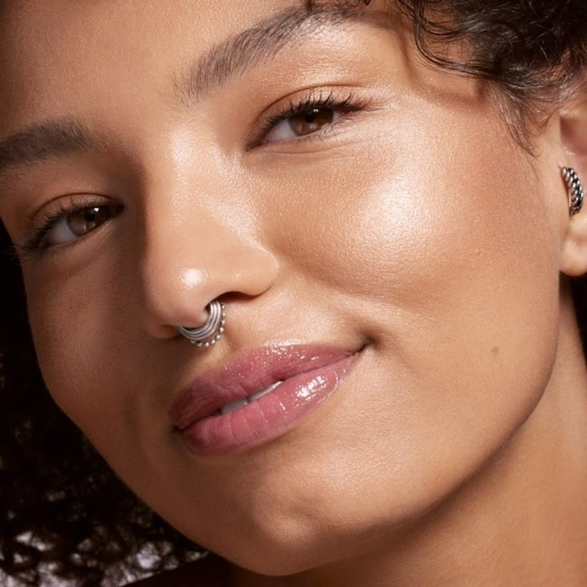 Light-Diffusing Highlighter by Fenty Beauty