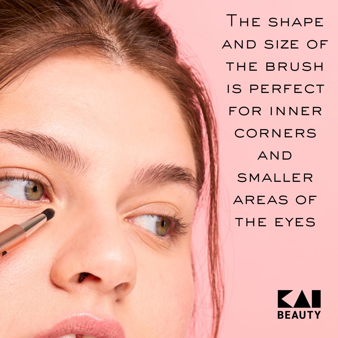 Kai Mini Maru On-the-Go Compact Eyeshadow Brush, Precision Makeup Brush with Soft Bristles, Ideal for Inner Corners and Detail, Travel Makeup Brush