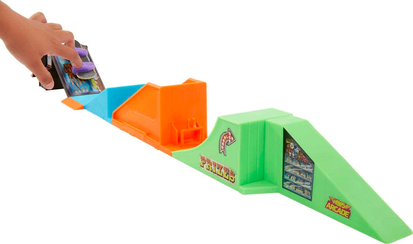 Hot Wheels Skate Arcade Skatepark Playset, Includes Exclusive Tony Hawk-Designed Fingerboard and 1 Pair of Removable Skate Shoes for Kids