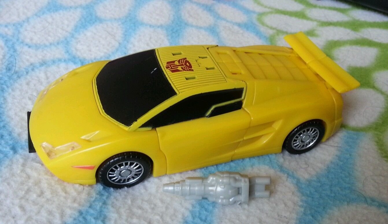 Transformers Universe Deluxe Class Classic Series Action Figure - Autobot Sunstreaker with Electron Pulse Blaster