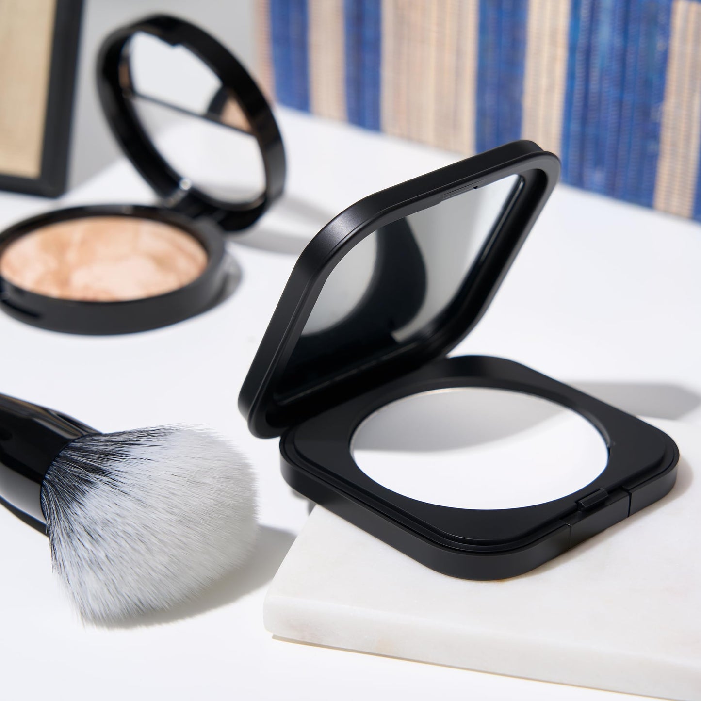 LAURA GELLER NEW YORK Matte Maker Pressed Setting Powder - Translucent - Setting Powder & Finishing Powder - Oil-Control - Filter-Like Matte Finish
