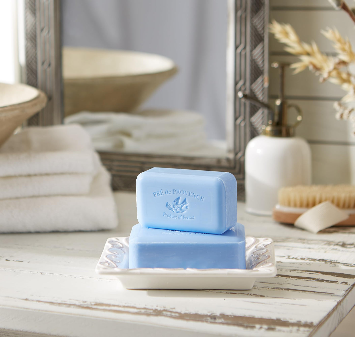Pre de Provence Artisanal Soap Bar, Natural French Skincare, Enriched with Organic Shea Butter, Quad Milled for Rich, Smooth & Moisturizing Lather