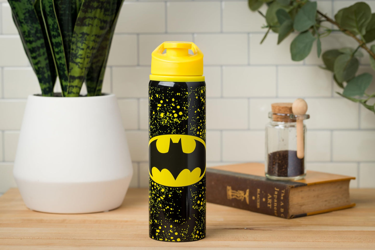 Silver Buffalo Batman Stainless Steel Water Bottle Featuring Batman Logo, 25 Ounces