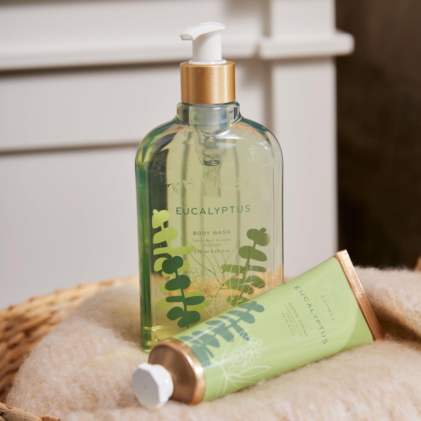 Thymes Moisturizing Body Wash with Pump - Body Soap - Bath Products - Skin Care - Liquid Soap with Notes of Eucalyptus Oil, Petitgrain, Bergamot
