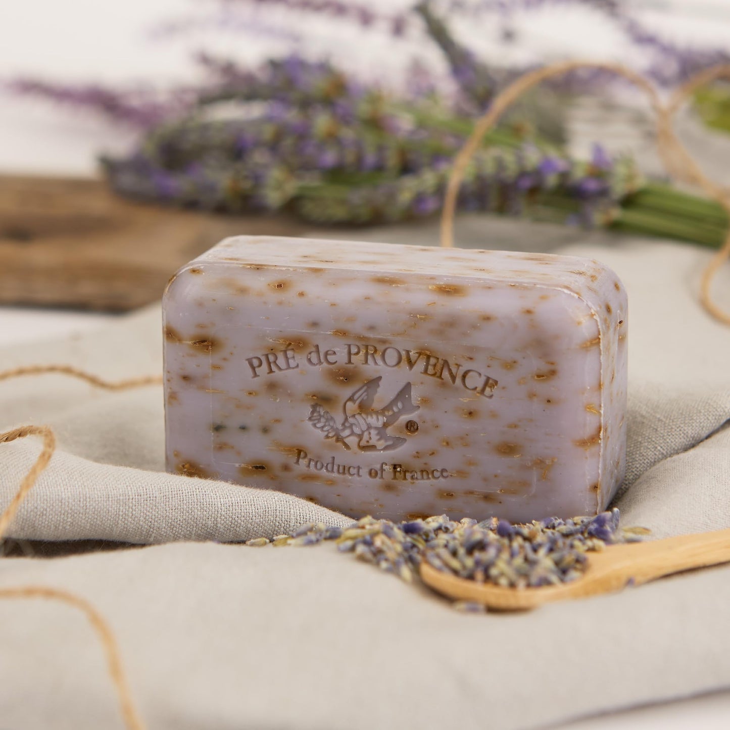 Pre de Provence Artisanal French Moisturizing Soap Bar, Shea Butter Enriched, Quad Milled for Long Lasting Rich Smooth Lather, 5.3 Ounce, Lavender