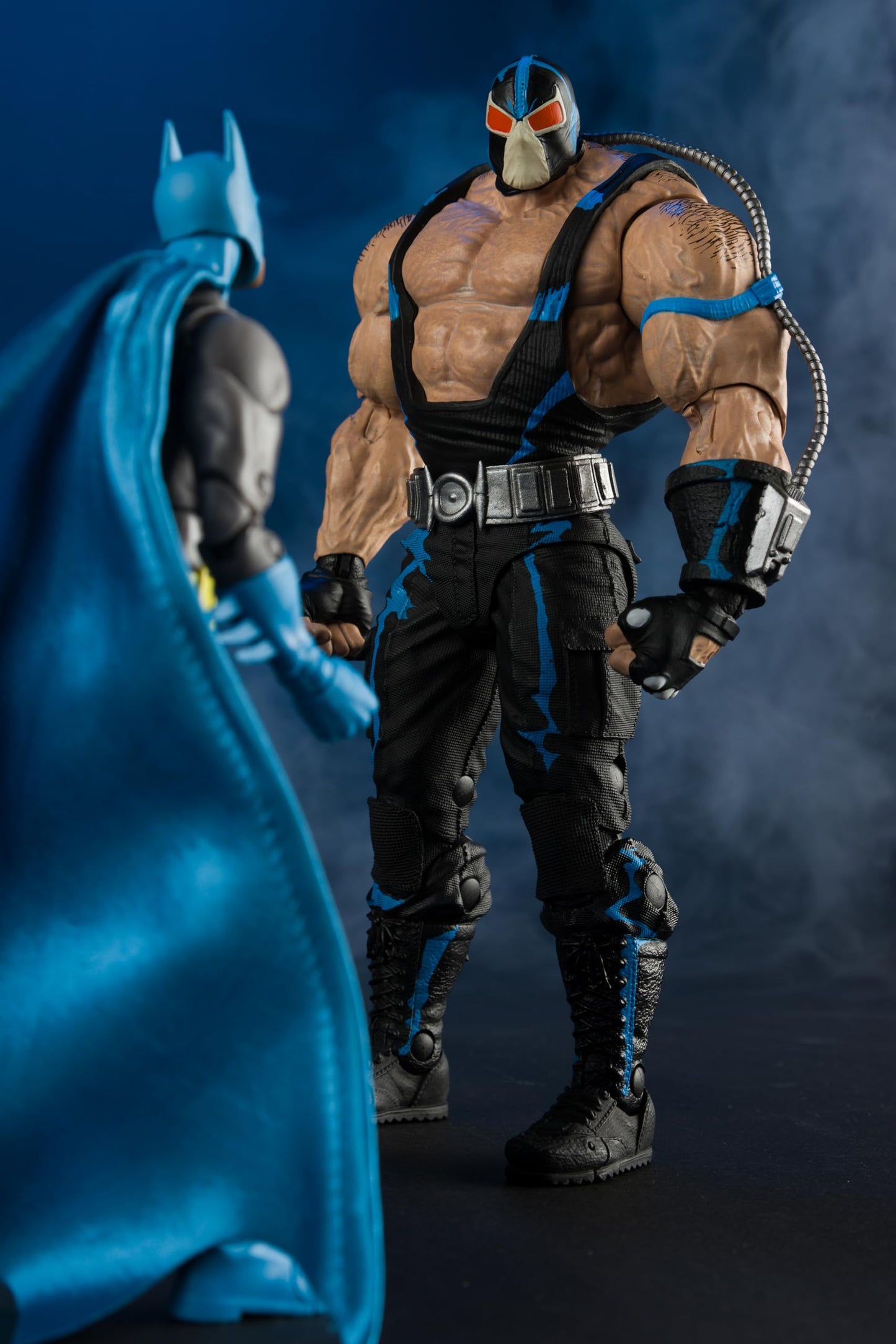 McFarlane Toys - DC Multiverse Batman vs Bane 7" Action Figure and Mega Figure 2pk