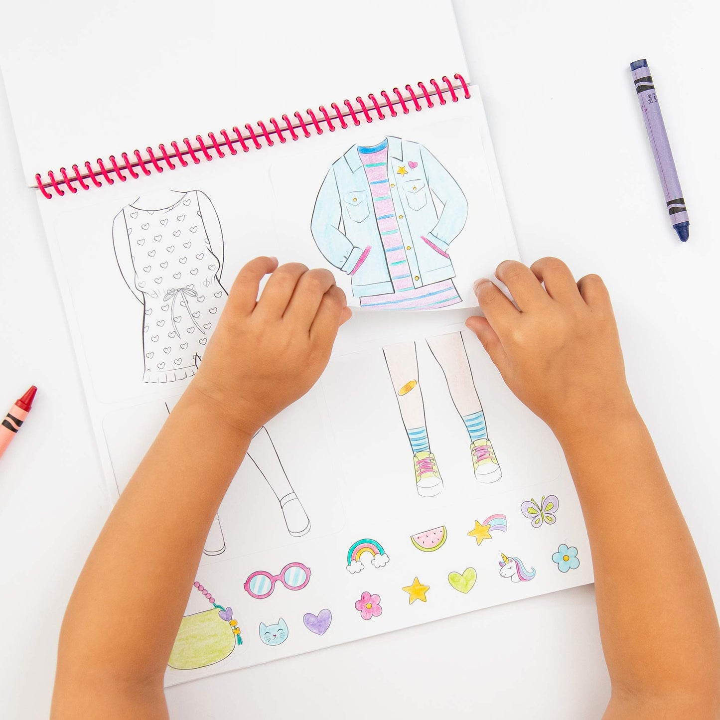 Educational Insights PaperCraft Fashion Parade, Paper Dolls, Fashion Boutique Toy, Ages 3+