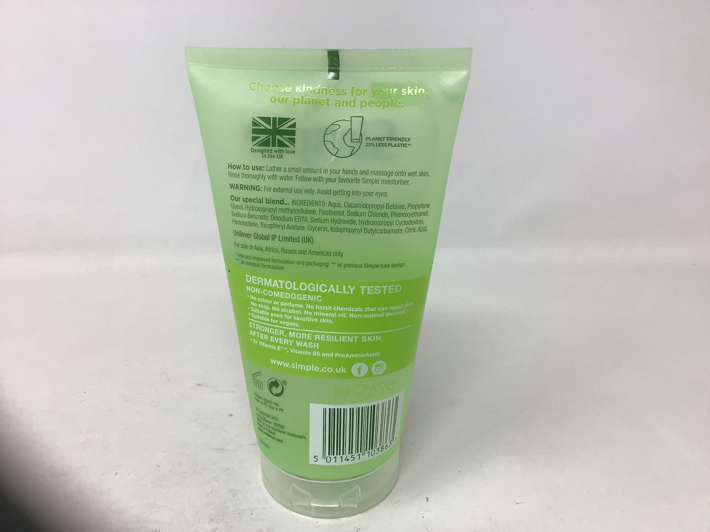 Simple Kind to Skin Refreshing Facial Gel Wash, 5.07 Ounce / 150 Ml (Pack of 3)