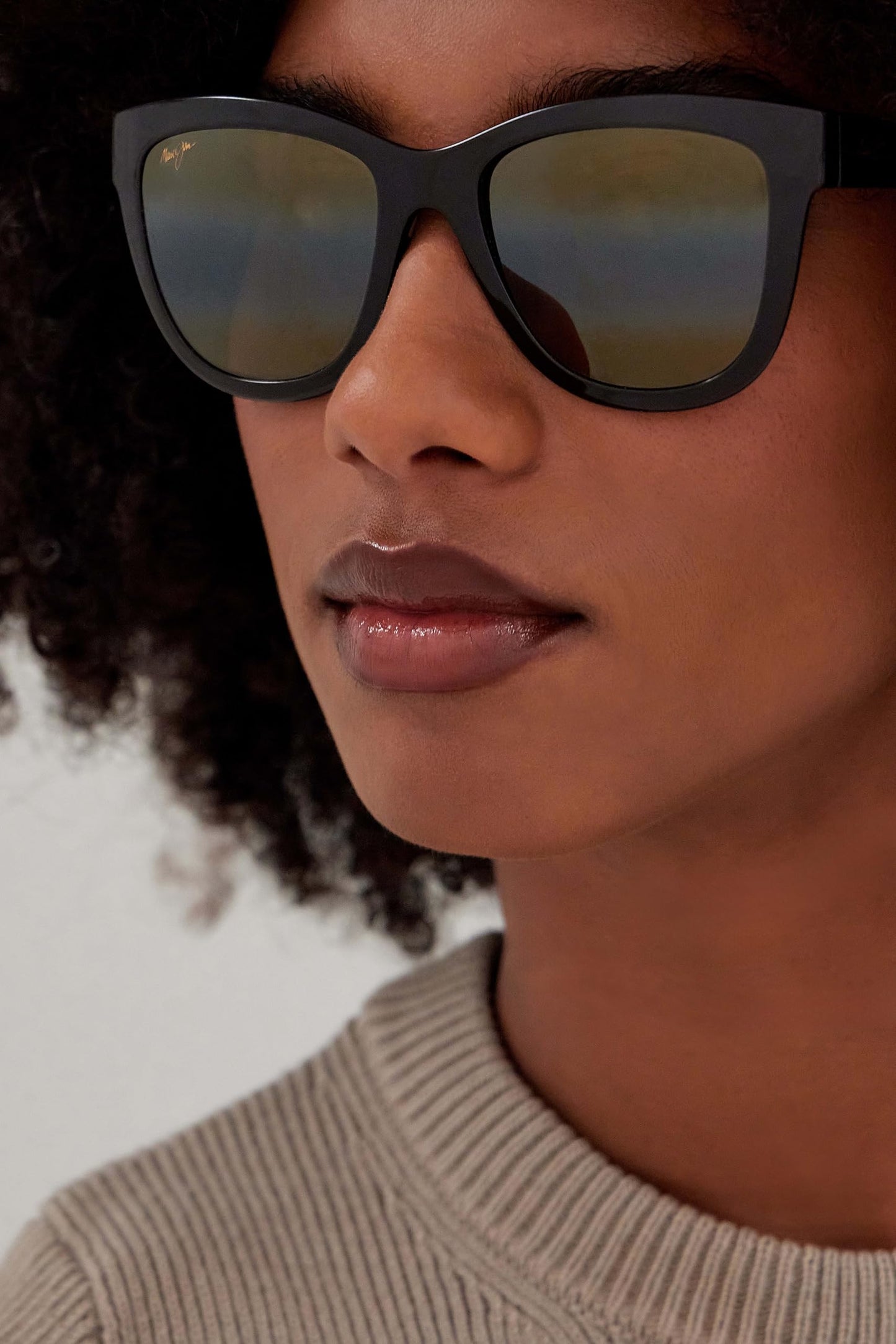 Maui Jim Women's Anuenue Polarized Classic Sunglasses Pure Collection, Translucent Rootbeer/HCL® Bronze, Medium