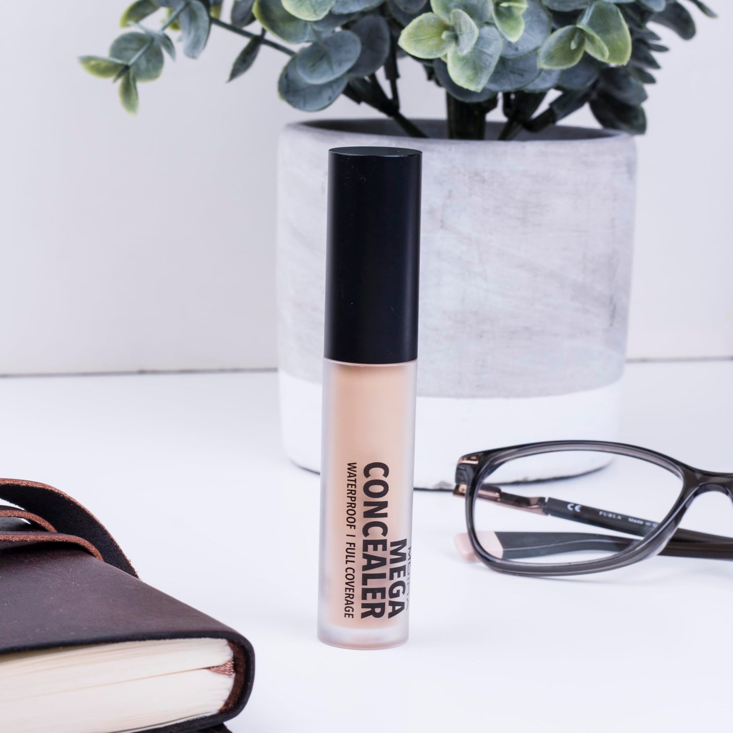 Mega Waterproof Concealer (150, Cream)