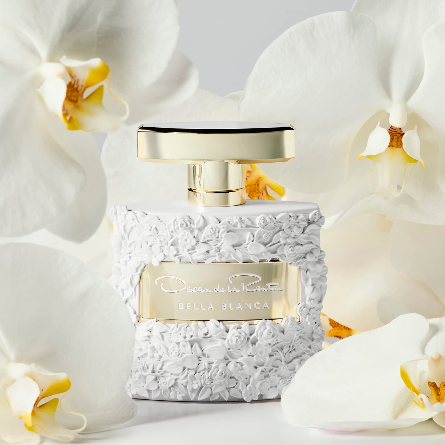 Oscar de la Renta Bella Blanca Eau de Parfum 3 Piece Gift Set for Women - 3.4 Fl. Oz., Travel Spray 0.5 Fl. Oz., and Body Lotion 3.4 Fl. Oz.