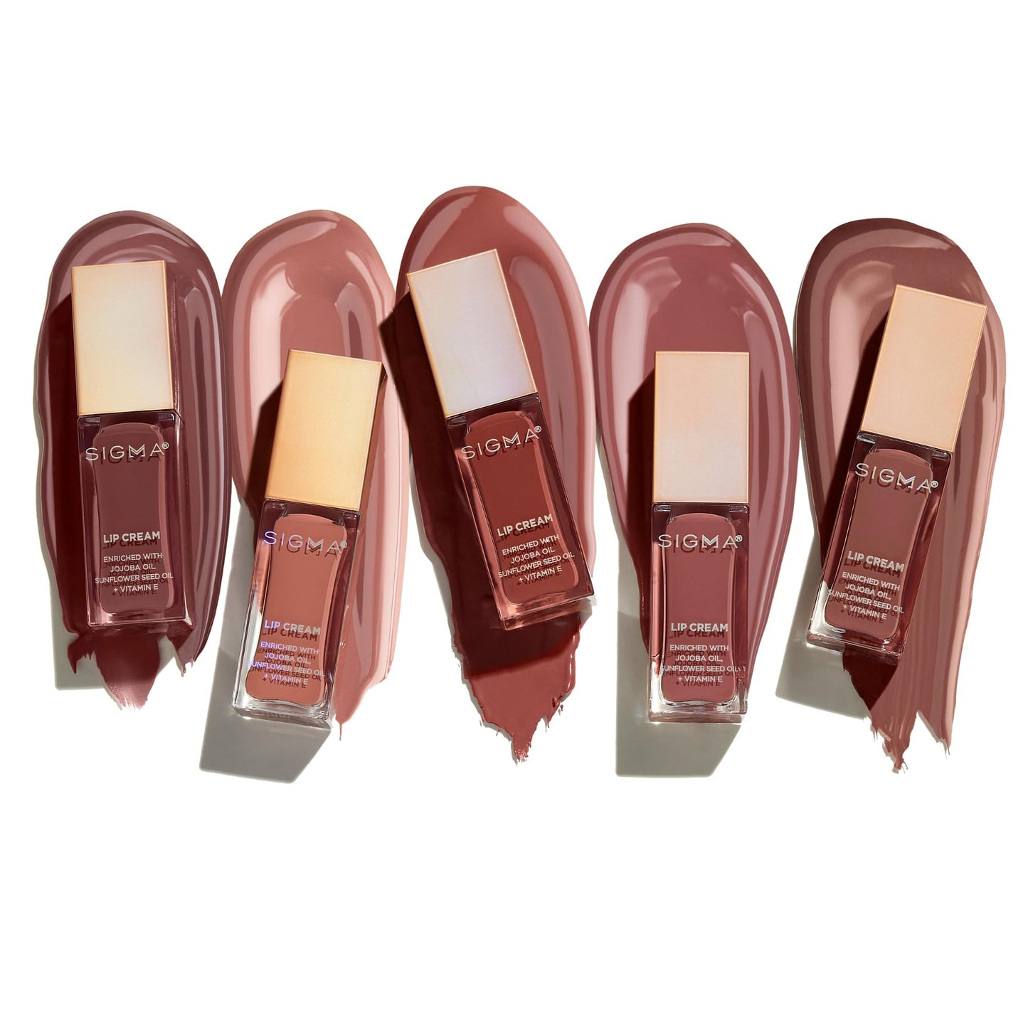 Sigma Beauty Lip Cream - Professional Liquid Lipstick Cream with an Ultra-Hydrating Formula and a Lustrous, Creamy Finish - Long Lasting, Lightweight & Non-Sticky Lip Creme (Dapper)