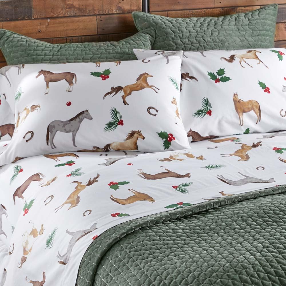 Rods - Holly Horses (Sheet Set) - Cozy Winter Horse - Brown Tan Grey Red Green White - 4-Piece King Sheet Set - Top Sheet (112x102)-Fitted Sheet