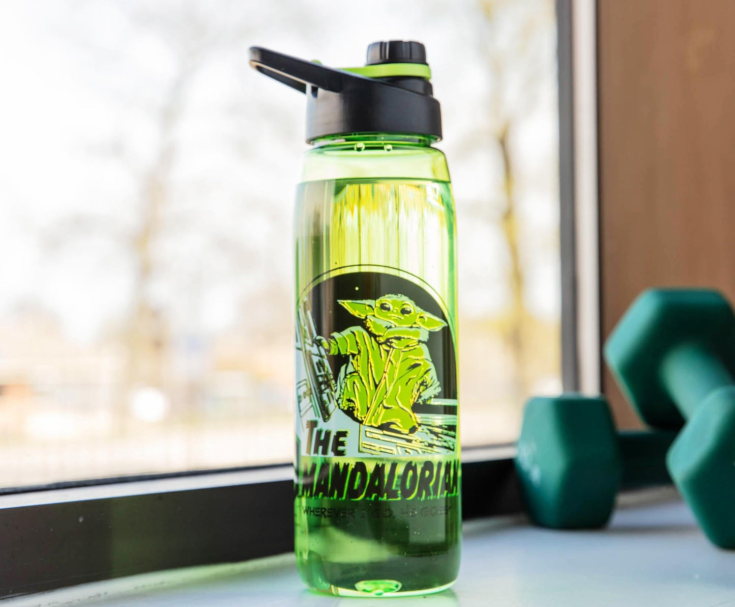 Silver Buffalo Star Wars The Mandalorian Tritan Water Bottle Screw Top Lid, 28 Ounces