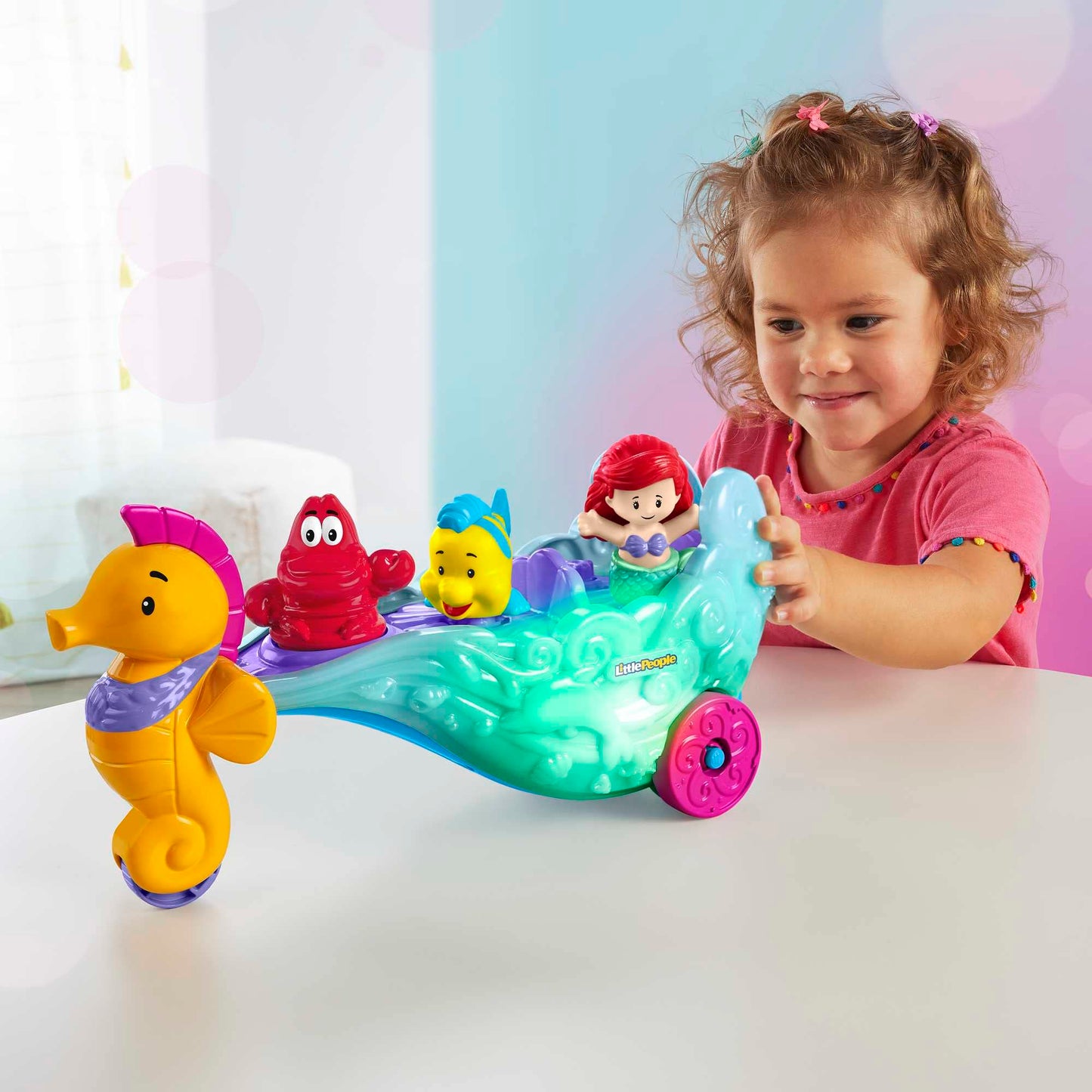 Fisher-Price Little People Toddler Toy Disney Princess Ariel's Light-Up Sea Carriage Musical Vehicle with 2 Figures for Ages 18+ Months