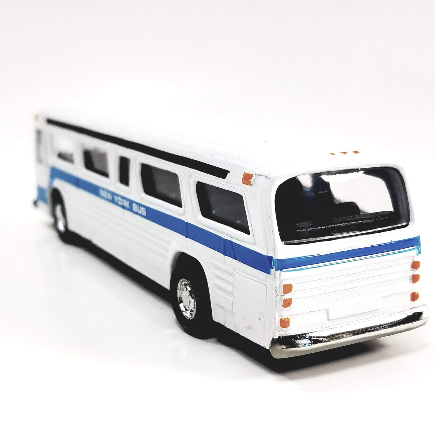 Showcast Classic New York City Central Station White Passenger Bus 6 Diecast Commercial Vehicle, Small