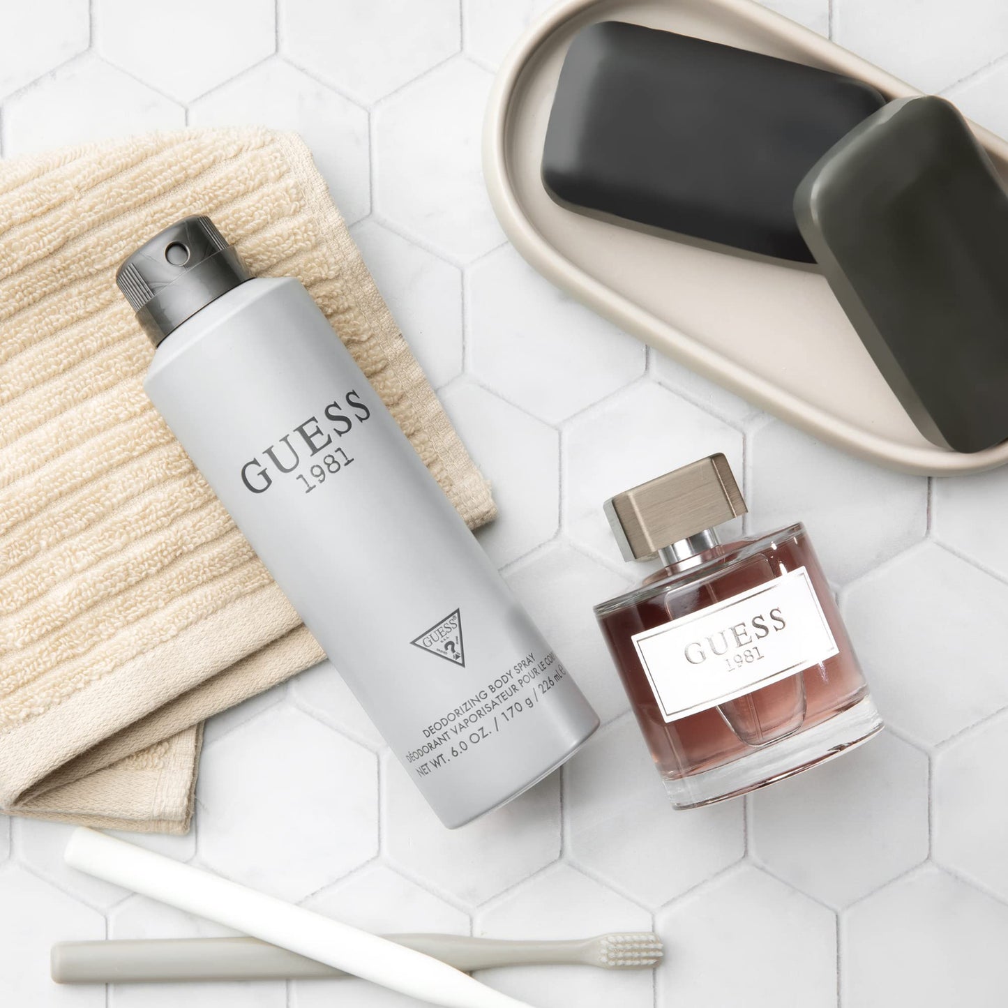 GUESS 1981 Men/Homme Eau de Toilette 3 Piece Gift Set - Cologne Spray 3.4 Fl. Oz., Deodorizing Body Spray 6.0 Oz., & Shower Gel 6.7 Fl. Oz.