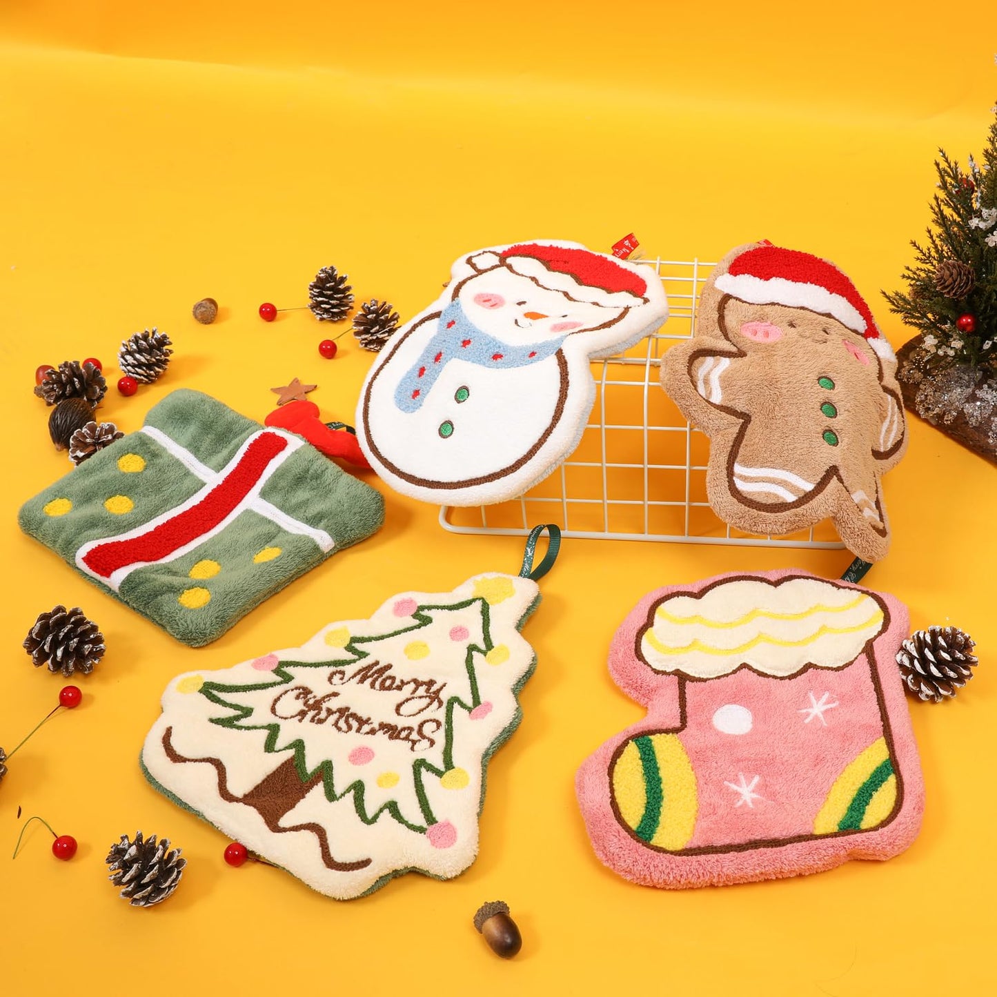 Tyrafry Christmas Hand Towels, 100% Microfiber Bathroom Decorative Towels Washcloths Kitchen Merry Christmas Towels Decor, Set of 5