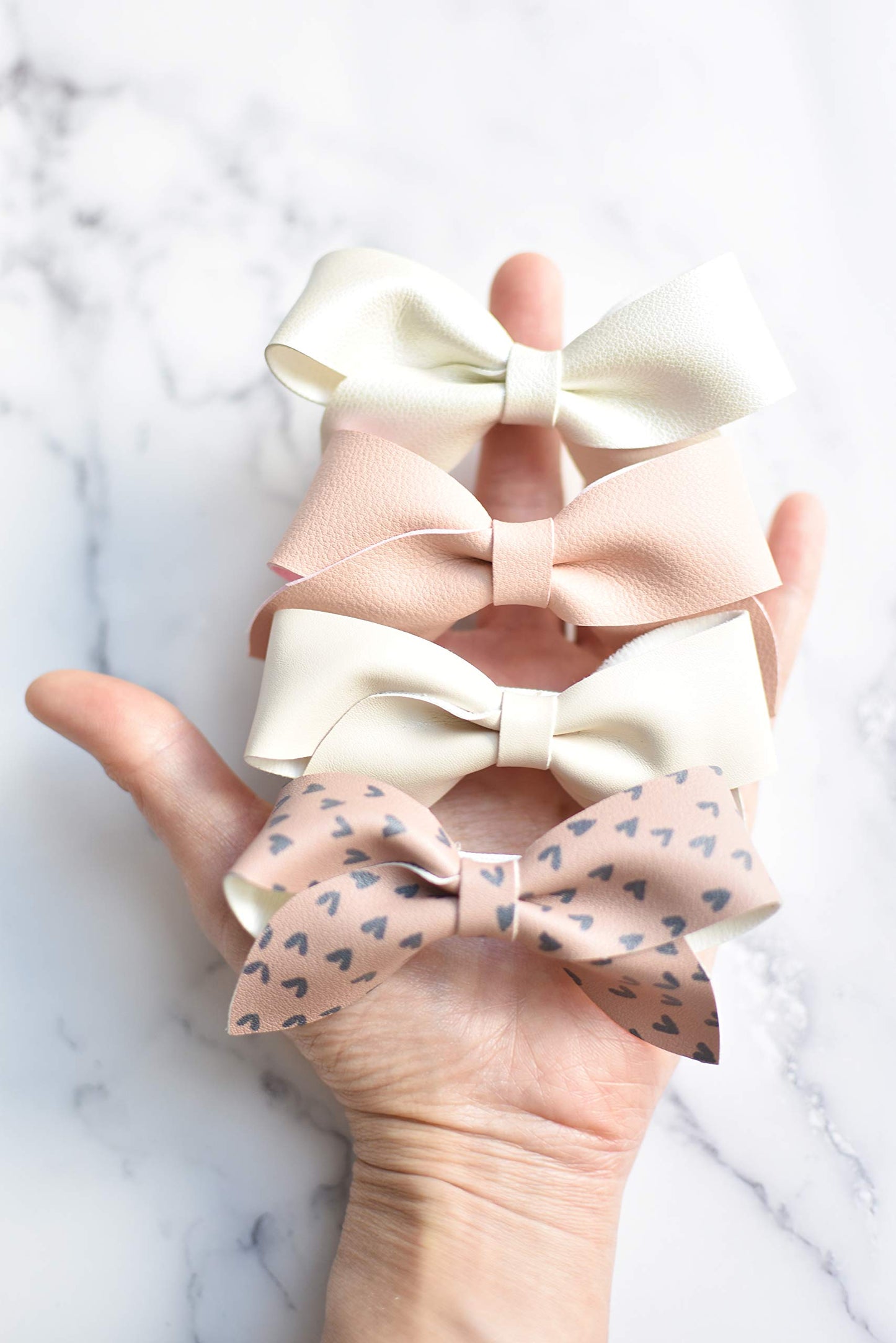 California Tot Girl's Mixed Bow Clips Fully Lined Strong Grip Non Slip for Fine Hair (Mia Set of 4)