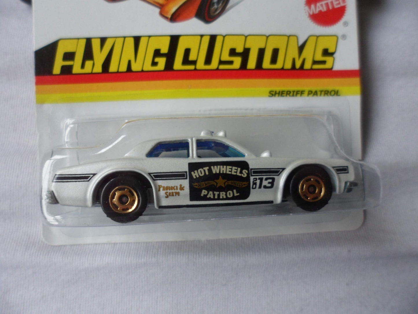 SHERIFF PATROL (WHITE) * Flying Customs * 2013 Release of the 1974 Classic Series - 1:64 Scale Throw Back HOT WHEELS Die-Cast Vehicle