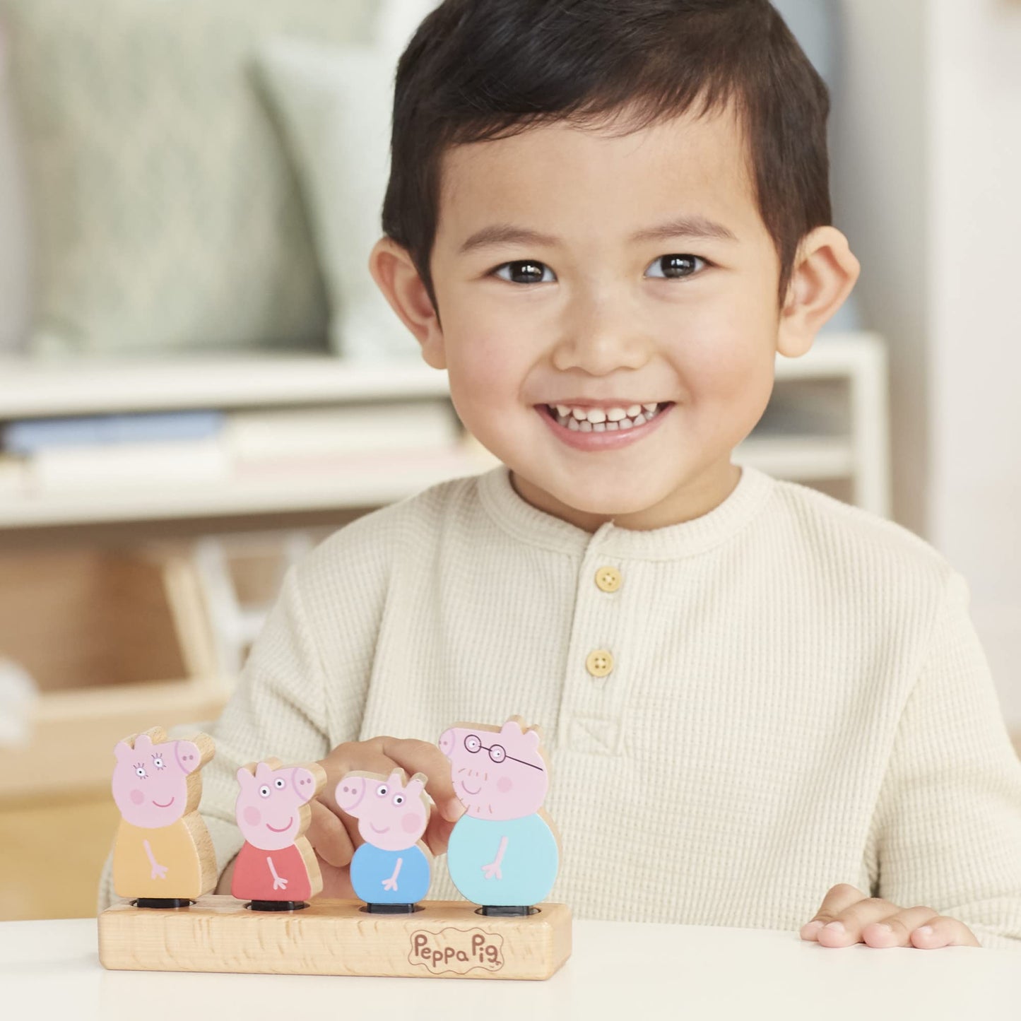 Peppa Pig Toys Wooden Family Figures Made from Responsibly Sourced Wood for 2 Year Old Girls and Boys and Up (Amazon Exclusive)