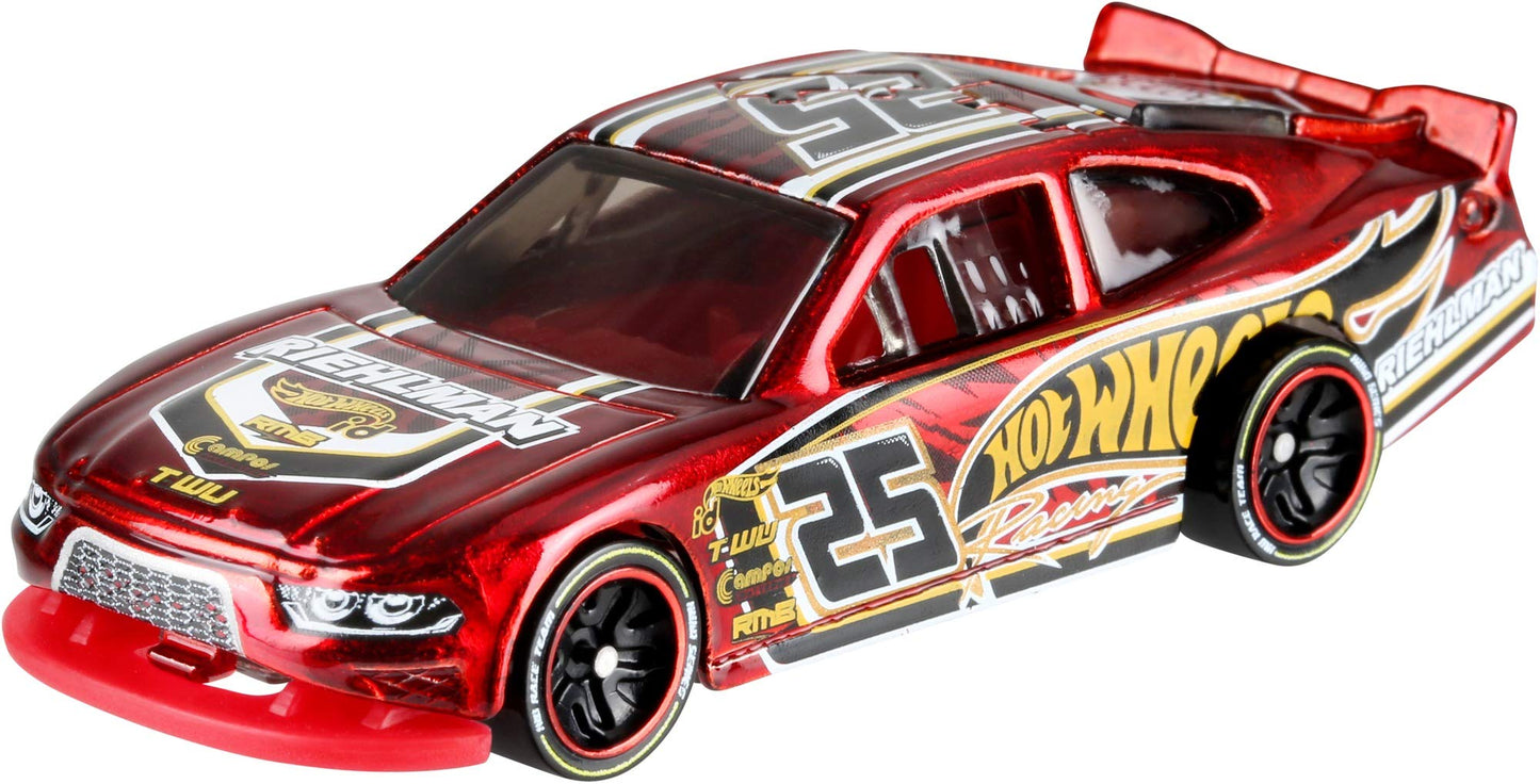 Hot Wheels id Vehicle Oval Drive with Embedded NFC Chip, Uniquely Identifiable, 1:64 Scale, for Kids Ages 8 Years and Older