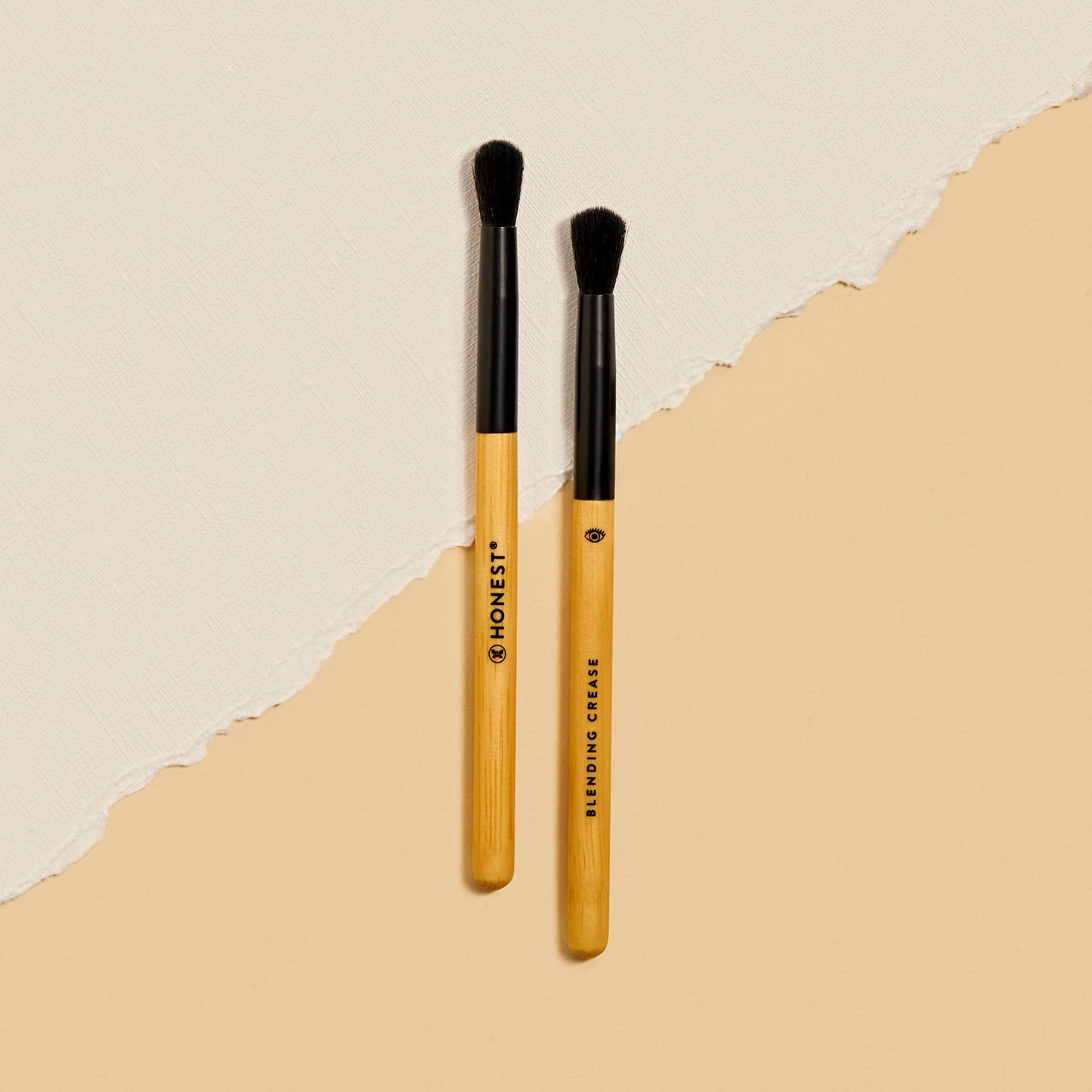 Honest Beauty Blending Crease Eyeshadow Brush | Renewable Bamboo, Synthetic Bristles, Tapered | Cruelty Free