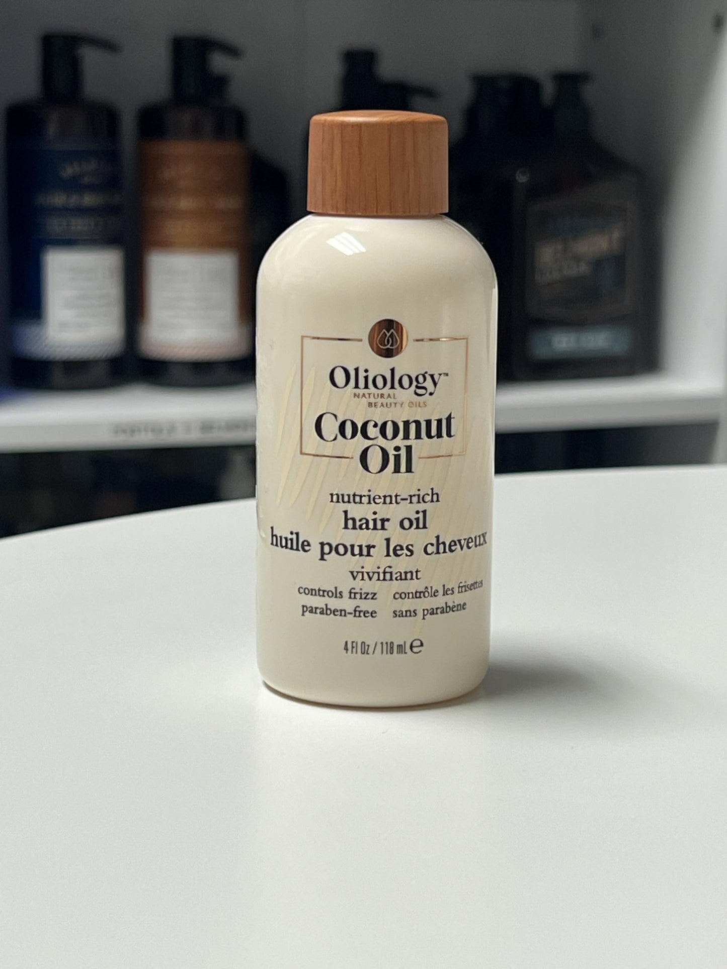 Oliology Coconut Hair Oil - Meds Split Ends, Controls Frizz, Hydrates & Softens - Lightweight Formula Helps Repair Distressed Hair from Heat Styling